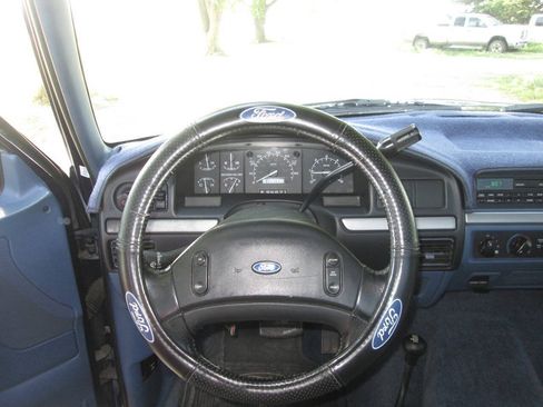 Used 1995 Ford F250 4x4 Regular Cab image 27