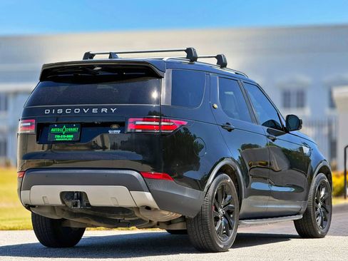 Used 2017 Land Rover Discovery HSE image 11