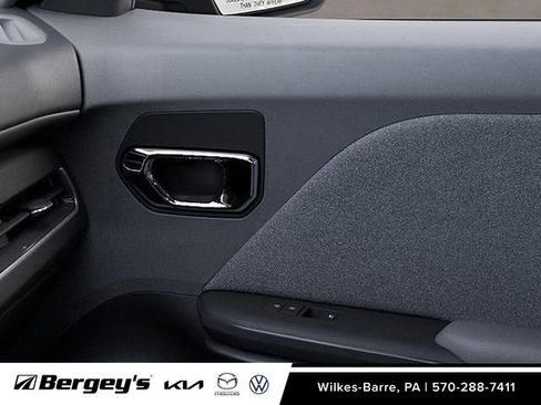 Used 2025 Kia K4 FWD image 32