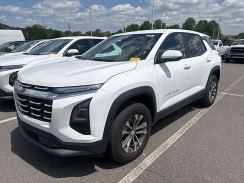 Used 2026 Chevrolet Equinox LT FWD image 1