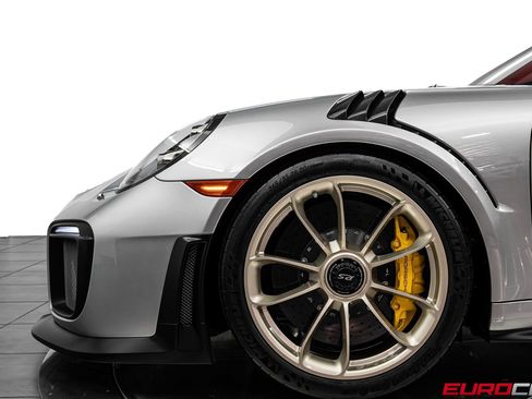 Used 2019 Porsche 911 GT2 RS RWD image 17
