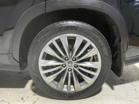 Used 2020 Toyota Highlander Platinum image 8