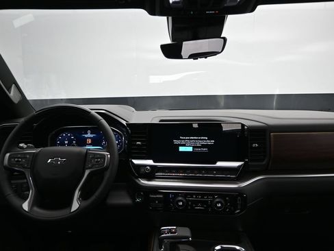 New 2026 Chevrolet Silverado 1500 High Country w/ Midnight Edition AWD/4WD image 21
