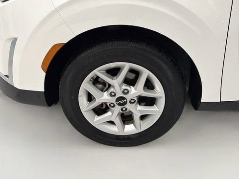 Used 2025 Kia Soul LX w/ LX Technology Package FWD image 26