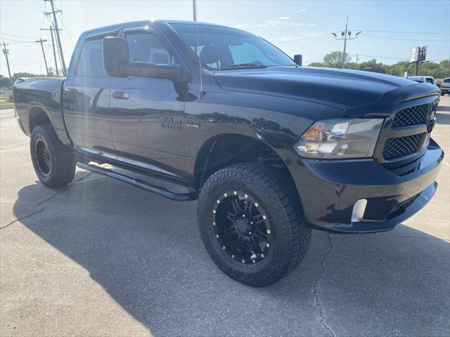 Used 2015 RAM 1500 Express AWD/4WD image 1