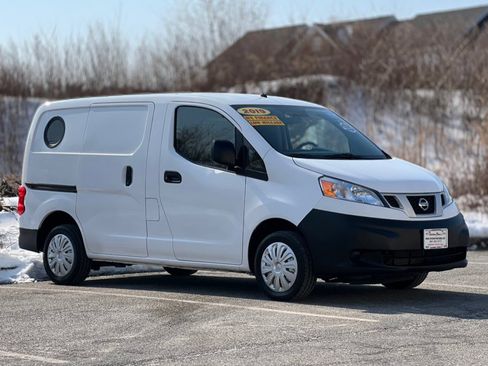 Used 2019 Nissan NV200 S image 2