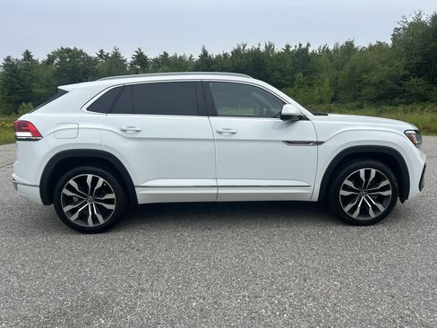 Used 2021 Volkswagen Atlas Cross Sport SEL R-Line AWD/4WD image 4