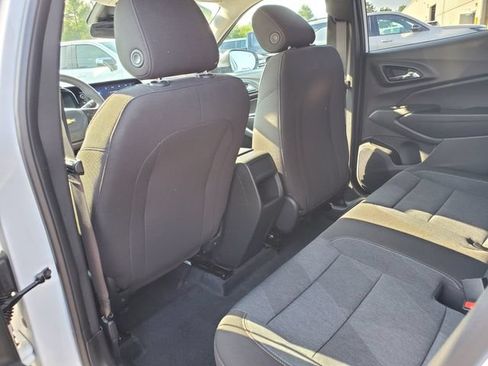 Certified 2024 Chevrolet Trax LS w/ Driver Confidence Package FWD image 12