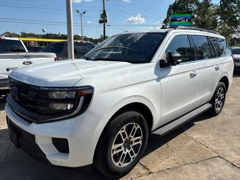 Certified 2025 Ford Expedition Active RWD image 1