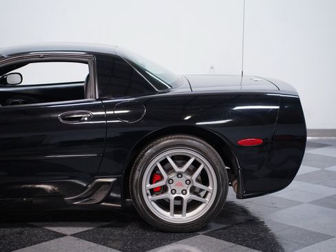 Used 2003 Chevrolet Corvette Z06 w/ Memory Package, 3 Drivers RWD image 20