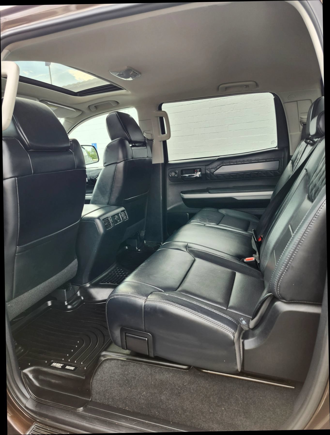 Used 2019 Toyota Tundra Platinum AWD/4WD image 17