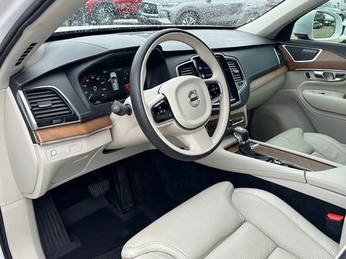 Used 2017 Volvo XC90 T6 Inscription w/ Vision Package image 5