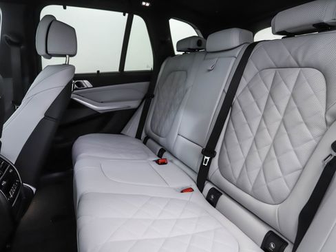 Used 2026 BMW X5 xDrive40i image 23