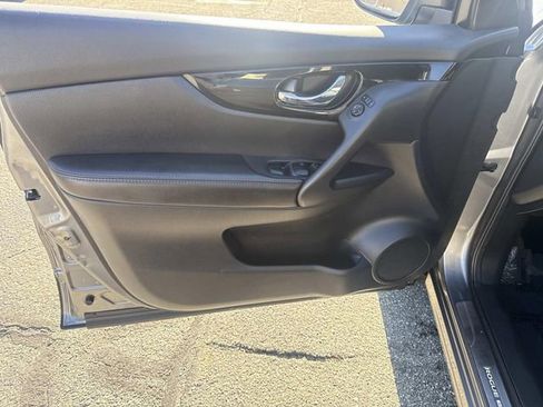 Used 2020 Nissan Rogue Sport SV w/ All-Weather Package image 18