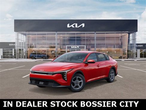 New 2025 Kia K4 LXS image 1