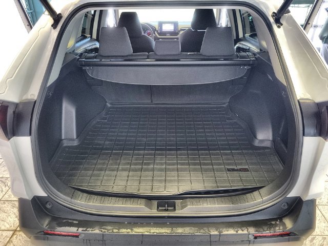 Used 2019 Toyota RAV4 XLE w/ Convenience Package AWD/4WD image 24