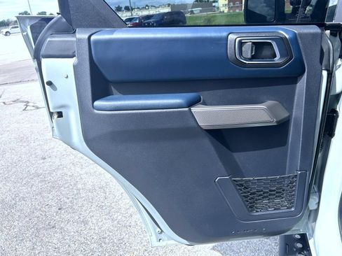 Used 2021 Ford Bronco First Edition AWD/4WD image 17