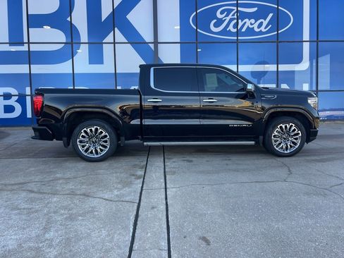 Used 2024 GMC Sierra 1500 Denali Ultimate image 4