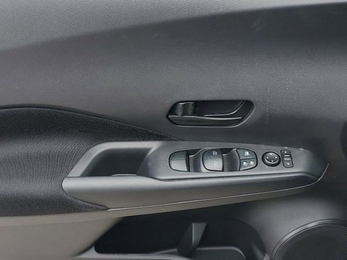 New 2024 Nissan Kicks S image 18