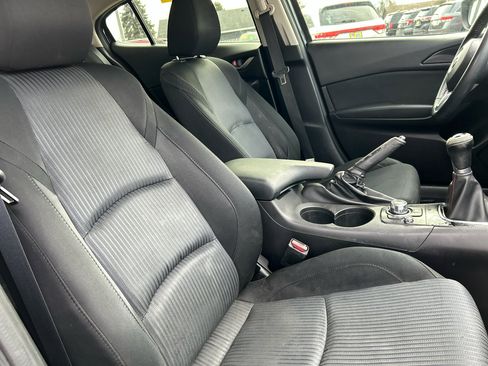 Used 2016 MAZDA MAZDA3 i Touring w/ Popular Equipment Package image 26