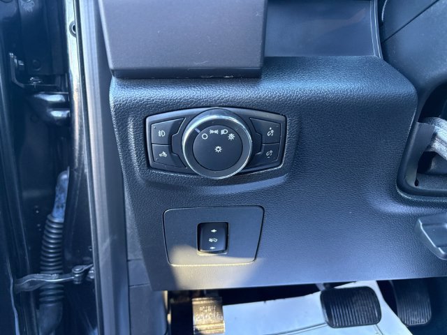 Used 2015 Ford F150 XLT w/ Equipment Group 302A Luxury AWD/4WD image 19