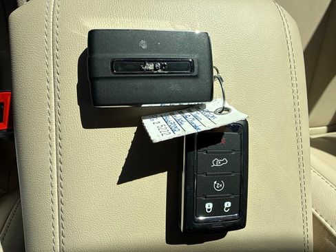 Certified 2025 Jeep Grand Cherokee Limited RWD image 26