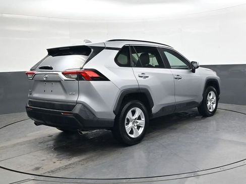 Used 2019 Toyota RAV4 XLE image 4