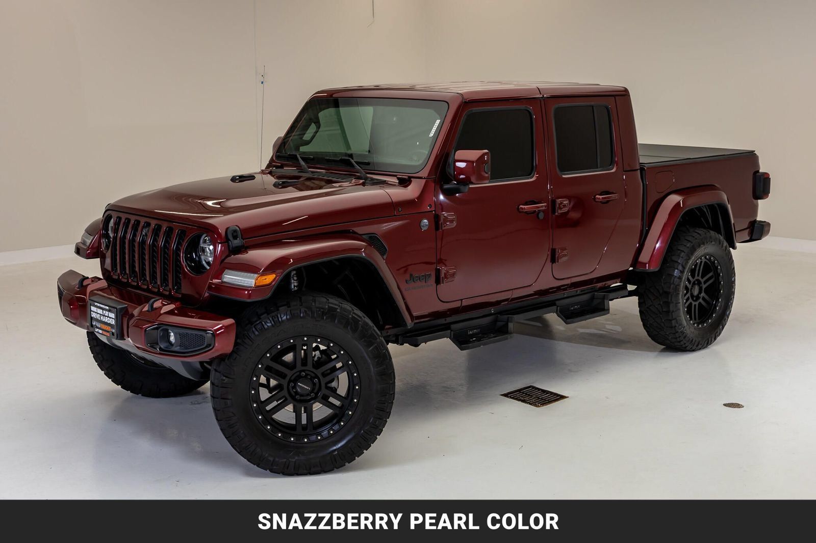 Used 2021 Jeep Gladiator Overland AWD/4WD image 4