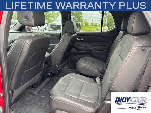 Used 2023 Chevrolet Traverse RS w/ LPO, Floor Liner Package AWD/4WD image 9