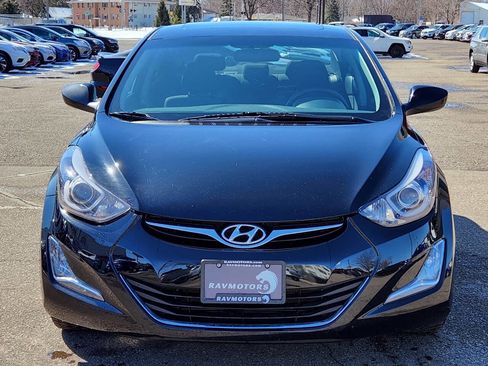 Used 2015 Hyundai Elantra SE w/ Option Group 03 FWD image 5