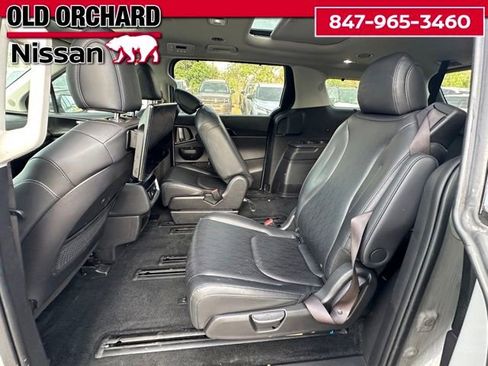 Used 2025 Kia Carnival SX FWD image 11