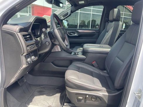 Used 2023 Chevrolet Suburban RST w/ Sport Performance Package AWD/4WD image 23