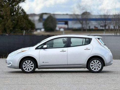 Used 2014 Nissan Leaf S w/ Charge Package image 8
