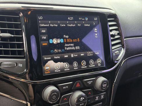 Used 2019 Jeep Grand Cherokee High Altitude RWD image 12