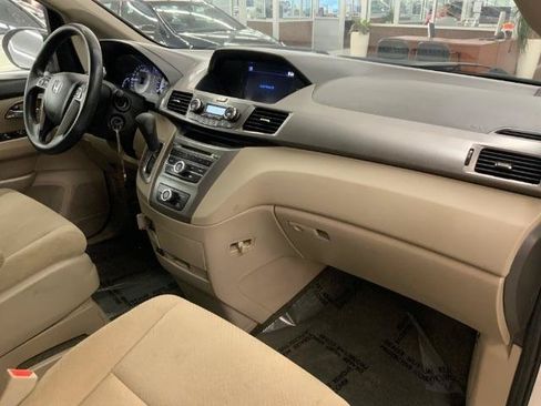Used 2016 Honda Odyssey LX image 8