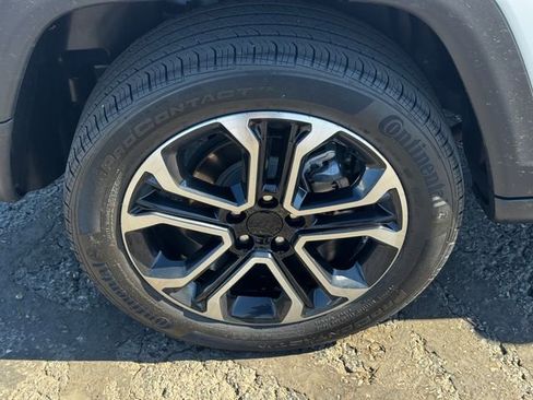 Used 2023 Jeep Compass Limited AWD/4WD image 12