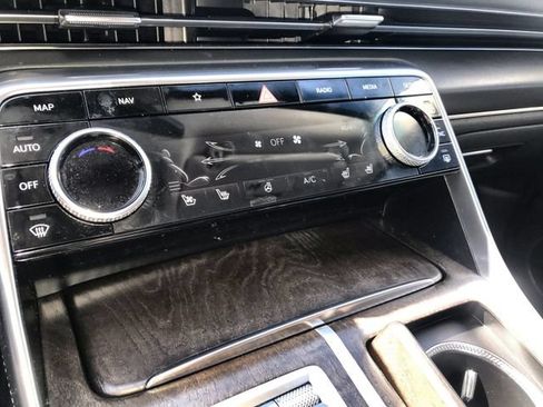 Used 2023 Genesis GV80 3.5T AWD/4WD image 19