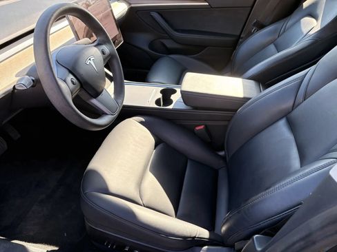 Used 2022 Tesla Model 3 Standard Range RWD image 11