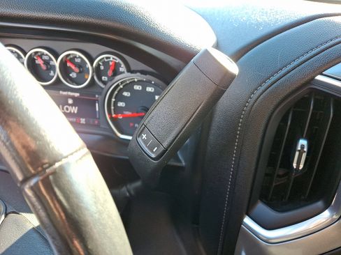 Used 2021 Chevrolet Silverado 1500 LT image 22