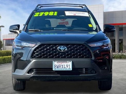 Certified 2023 Toyota Corolla Cross LE w/ Moonroof Package image 11