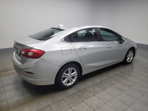 Used 2018 Chevrolet Cruze LT image 10