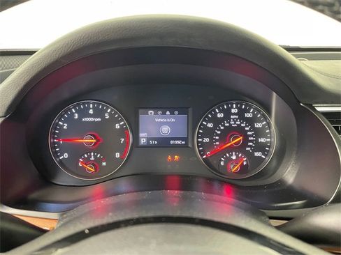 Certified 2017 Kia Cadenza Premium w/ Luxury Package image 5