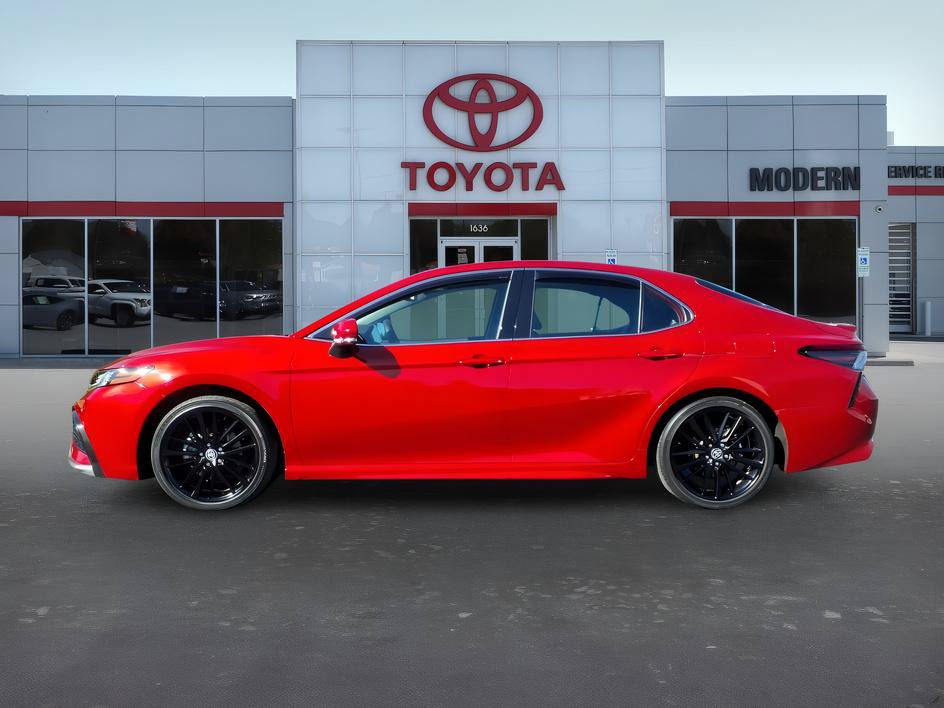 Used 2023 Toyota Camry XSE FWD image 2