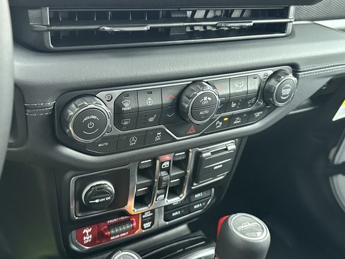 New 2026 Jeep Gladiator Rubicon image 22