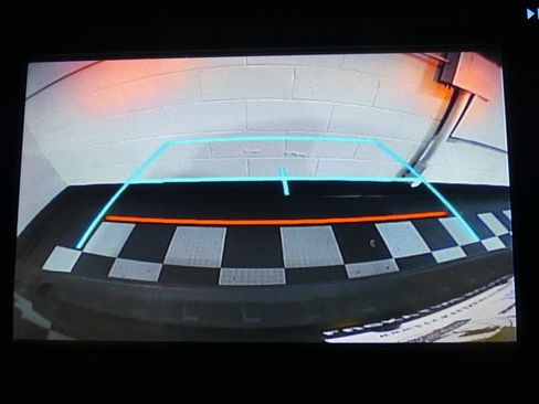 Used 2017 Toyota Sienna SE Premium image 13