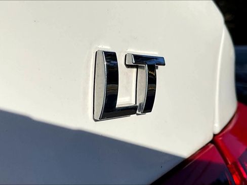 Used 2023 Chevrolet Malibu LT image 9