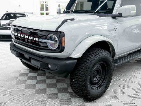 Used 2022 Ford Bronco Outer Banks w/ Sasquatch Package AWD/4WD image 22