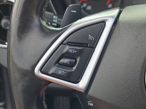 Used 2020 Chevrolet Camaro LT RWD image 28