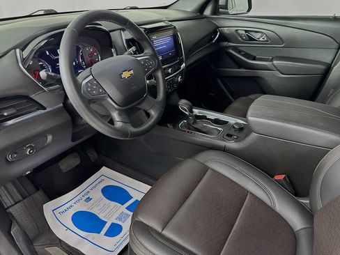 Used 2023 Chevrolet Traverse High Country w/ LPO, Floor Liner Package FWD image 9