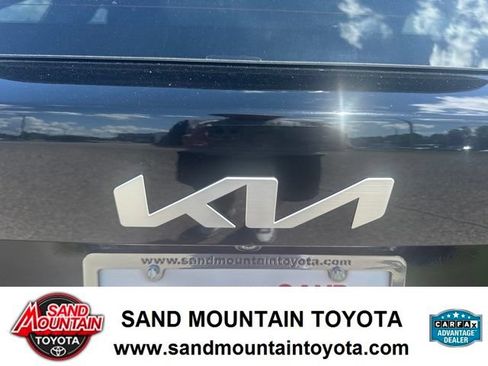 Used 2023 Kia Sorento LX AWD/4WD image 10